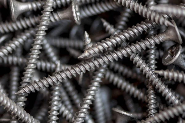 Metal vida yakın çekim