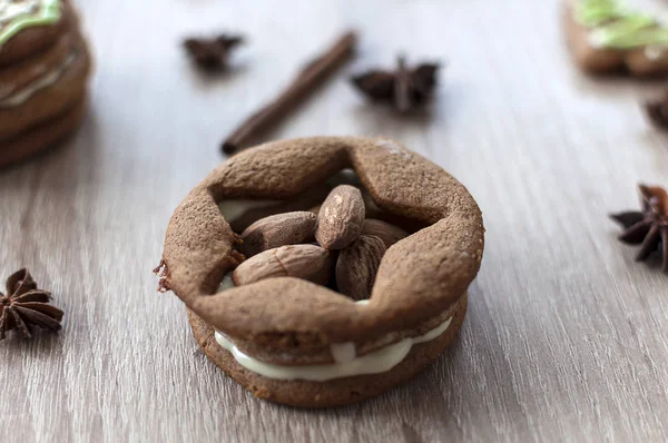 Galletas Jengibre Caseras Navidad Una Mesa Madera — Foto de Stock