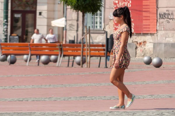 Timisoara Rumänien September 2016 Frau Läuft Auf Der Straße Echte — Stockfoto