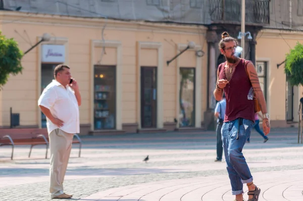 Timisoara Romania Septiembre 2016 Hombre Caminando Por Calle Gente Real —  Fotos de Stock