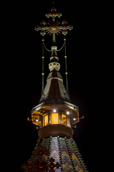 Blick Auf Einen Beleuchteten Turm Einer Kirche Nachtszene Orthodoxe Metropolitankathedrale — Stockfoto