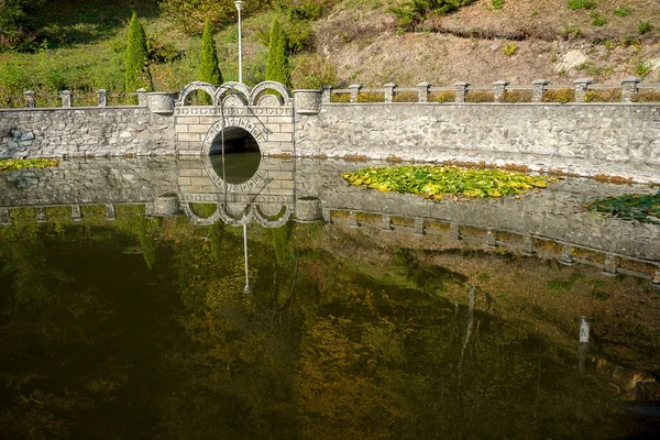 Une Vue Sur Lac Depuis Monastère Crisan Vaca — Photo