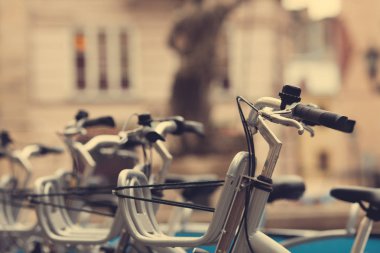 Sağlıklı, ekolojik taşıma kavramı. Park edilmiş vintage BIC satırı