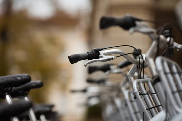 Healthy, ecological transport concept. Row of parked vintage bic — Stock Photo, Image