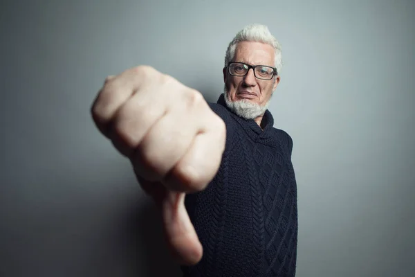 Boos, geërgerd professor, oude hipster concept. Portret van 60-jarige man — Stockfoto