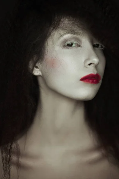 Arty Make-up Konzept. Nahaufnahme Porträt einer französischen Prinzessin a-la Vintage — Stockfoto