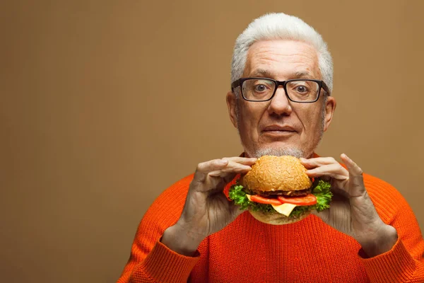 Fabelhaft Jedem Alter Vegetarisches Ernährungskonzept Porträt Eines Modischen Jährigen Mannes — Stockfoto