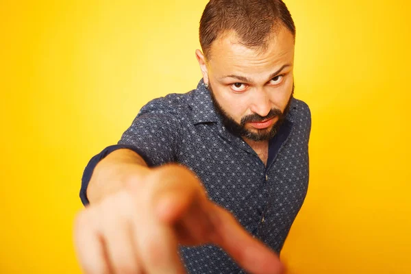 Seu Conceito Close Retrato Carismático Anos Idade Homem Sobre Fundo — Fotografia de Stock