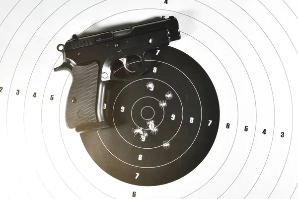 9 mm. semi automatisk pistol — Stockfoto