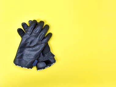 bir motosiklet veya bisiklet sürme için siyah deri eldiven