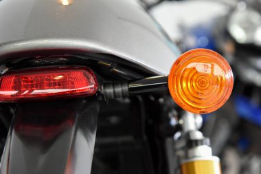Motosiklet dönüş sinyali kuyruk ışık ve fren ışık 