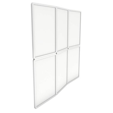 Afiş standları kadar boş kat.