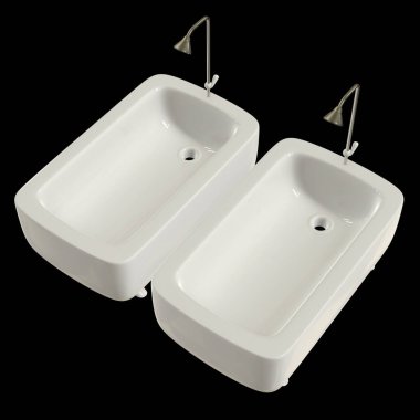 Bacakları ve duşu olan küvet..