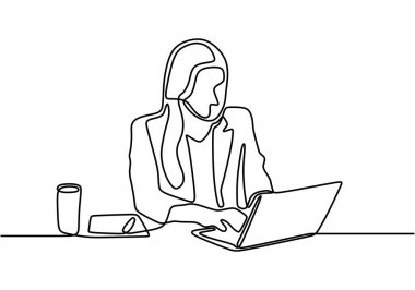 Dizüstü bilgisayarı olan bir kadının bir çizimi. Ofisinde otururken daktilo eden genç bir kız. Elle çizilmiş bir resim siluetinin arkasında çalışıyorum. Vektör illüstrasyonu.