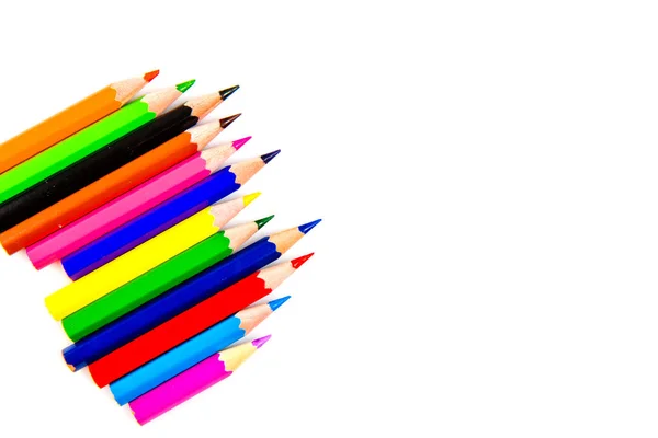 Різнокольорові олівці ізольовані на білому тлі . — стокове фото