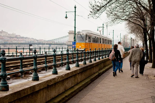 Budapest Hungary March 2018 Yellow Budapest Tram Street — Stock Photo, Image