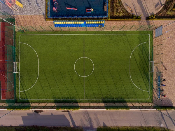 Πράσινο Γήπεδο Ποδοσφαίρου Αεροφωτογραφία Από Πάνω — Φωτογραφία Αρχείου