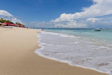 Sahil Bali 'nin güzel manzarası. Endonezya.