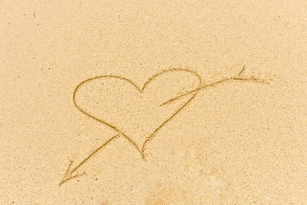 Heart Arrow Sign Sandy Beach Background Close — Stock Photo, Image