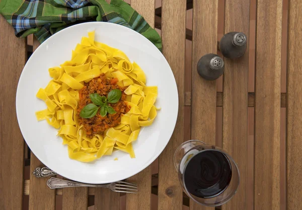 Italiensk pasta - pappardelle, tagliatelle Royaltyfria Stockfoton