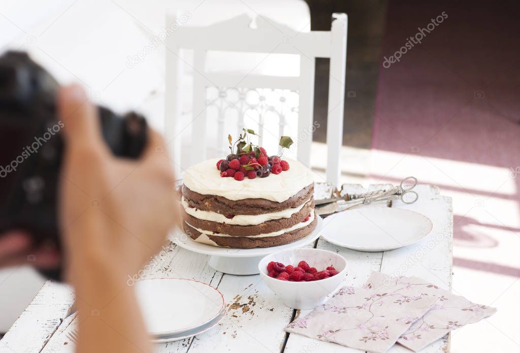 food photography - fruity, creamy cake photo