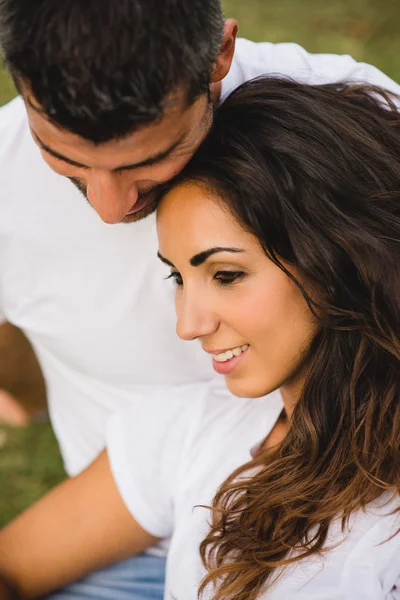 Young affectionate couple dating — Stock Photo, Image