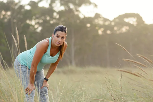 Pregnat kobiety reszta treningu fitness — Zdjęcie stockowe