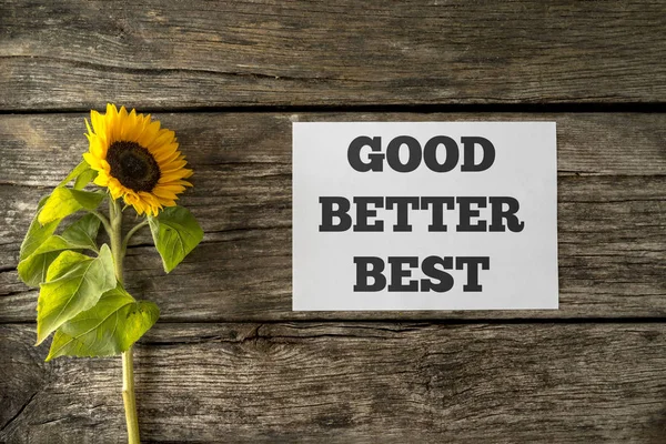 Good Better Mejor mensaje escrito en la tarjeta de papel blanco —  Fotos de Stock