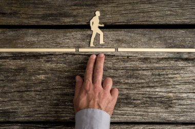 İş ekip çalışması kavramı bir işadamı destek el ile