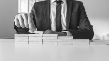 Adam bina merdiven ahşap mandal yapılan