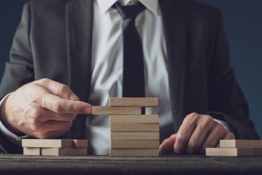 İş vizyonu, strateji ve ilerlemenin kavramsal görüntüsü