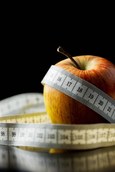 Immagine concettuale di dieta e perdita di peso — Foto Stock