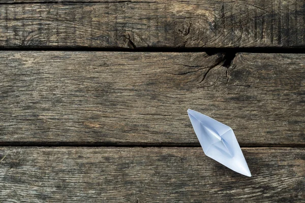 Bovenaanzicht Van Papier Gemaakt Origami Boot Rechter Benedenhoek Van Afbeelding — Stockfoto