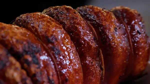 Hackbraten Mit Eiern Und Gebratenen Zwiebeln Eine Große Portion Fleisch — Stockfoto