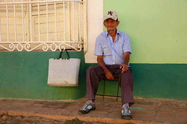 Trabalhador cubano descansando — Fotografia de Stock