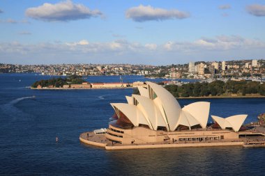 Sydney Opera Binası