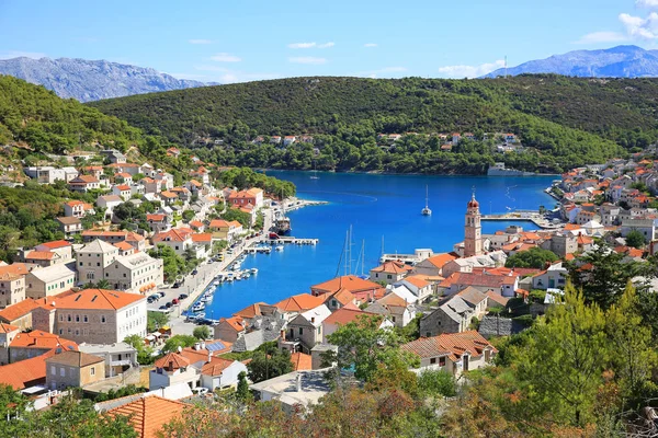 Güzel ortaçağ şehir Pucisca, Hırvatistan Telifsiz Stok Imajlar