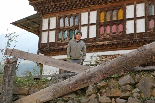 Boldog cseléd, Bhután — Stock Fotó