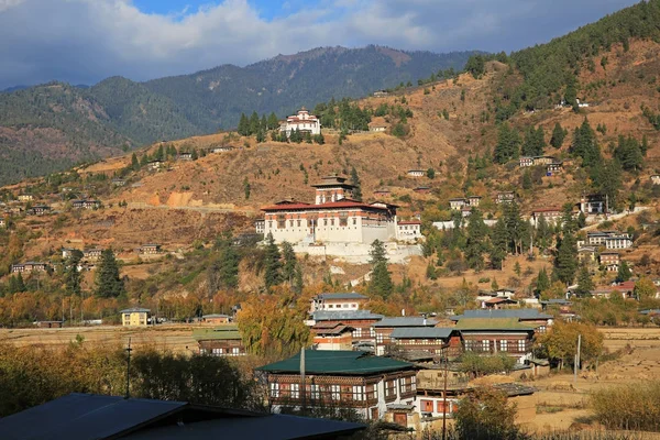 Parói nemzetközi Dzong, A bhutáni mérföldkő — Stock Fotó