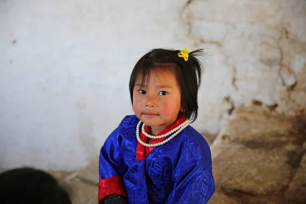 Όμορφη νεαρή κοπέλα, Μπουτάν — Φωτογραφία Αρχείου