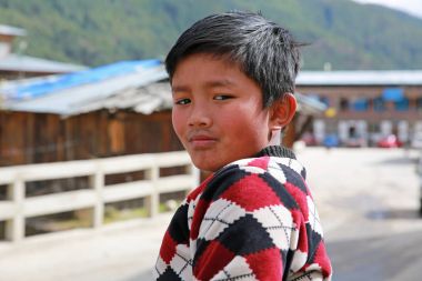Yakışıklı delikanlı kırsal Bhutan