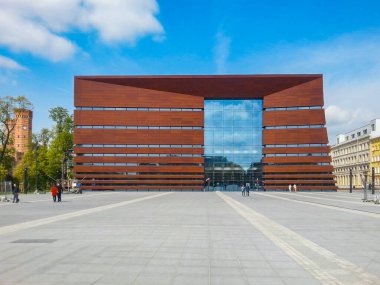 Wroclaw Ulusal Müzik Forumu Güneşli bir günde Özgürlük Meydanı 'nda