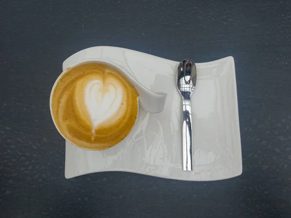 Cafe Latte Mit Herz Latte Kunst Tasse Stand — Stockfoto