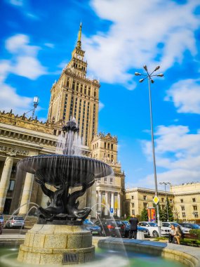 Varşova 31 Ağustos 2018 Kültür ve Bilim Sarayı önündeki Çeşme 