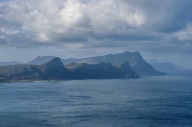 Doğal görünümden Cape of Good Hope tepesi için False bay ve Cape Yarımadası,