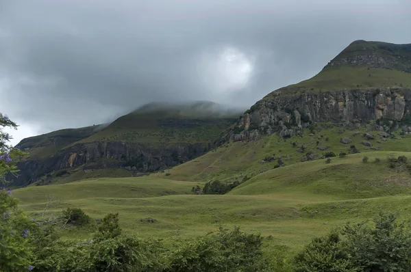 Drakensberg mountain in one stormy day — Stock Photo, Image