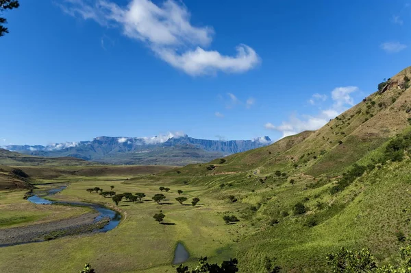 Parte de un valle en la montaña Drakensberg —  Fotos de Stock