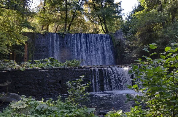 Cascada Río Bistritsa Otoño Por Pueblo Pancharevo Montaña Vitosha Bulgaria — Foto de Stock