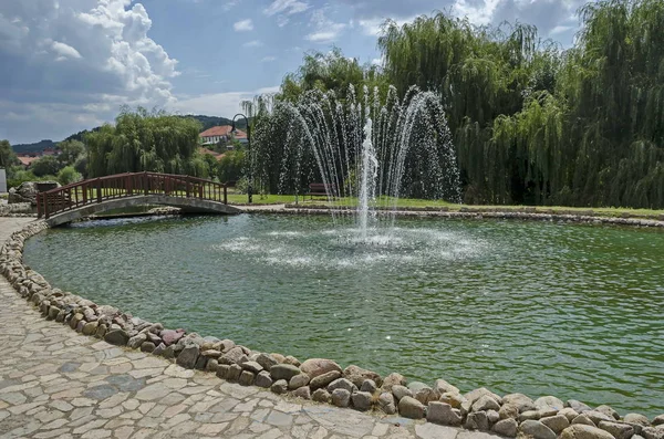 Garden Lake Fountain Delchevo Makedonia — Stock Photo, Image