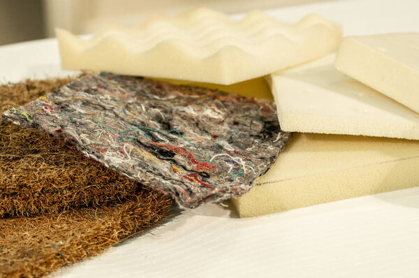 Наполнитель матрасов. Coconut coir, Nature para latex reubine, memory penine independent spring. 